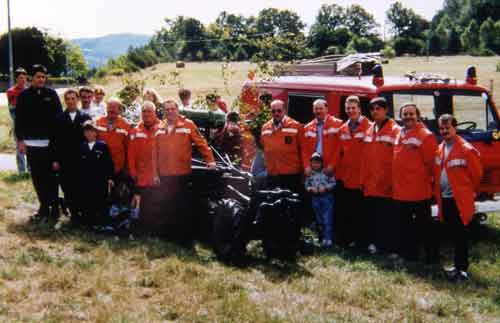 FW-Mannschaft-Umzug-Petersb.jpg